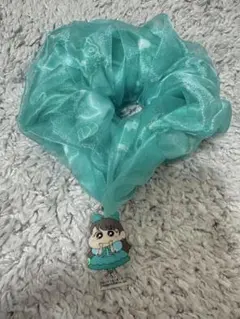 FRUITSZIPPER 櫻井優衣✖️クレヨンしんちゃん シュシュ チャーム付き