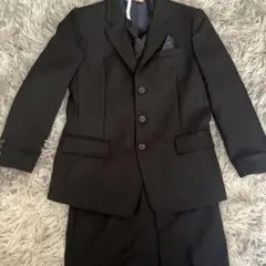 黒いストライプフォーマルスーツ 135cm