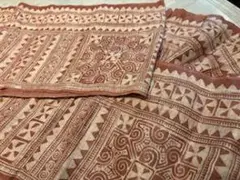 HEMP /少数山岳民族のモン族 伝統の手織り茶色バティック柄　麻布　長さ4m