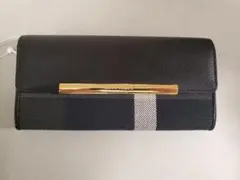 【新品】ブルーレーベルクレストブリッジ　長財布　ウォレット　バーバリー　紺826のサムネイル
