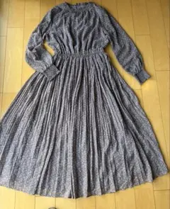 GLACIER 小花柄　ロングスリーブワンピース　Ｍサイズ