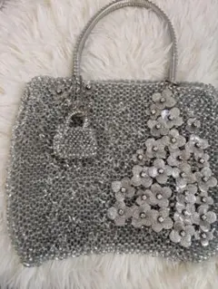 シルバー 花モチーフ バッグ