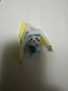 【匿名配送】ちいかわ　インテリアミニフィギュア　ハチワレのサムネイル