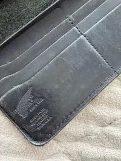 Red Wing ブラックレザー 二つ折り財布　廃盤美品 REDWING - RED WING 二つ折り財布 本革の通販 by OOLJEE｜レッド