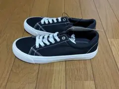 GU ふかふかキャンバススニーカー 23.0cmのサムネイル