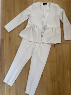 La-gemme ベージュペプラムパンツスーツ　Mサイズ