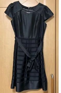 黒いストライプ模様のドレス　15号