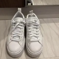 PUMA ホワイト スニーカー プラットフォーム