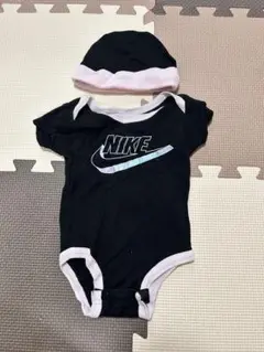 NIKEロンパース・帽子セット 0-6M