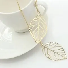 【新品】ネックレス　マンテルチェーン　ロングネックレス　リーフモチーフ