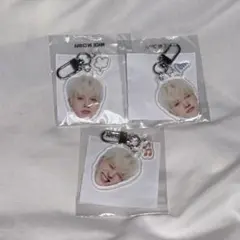 TREASURE 顔アクキー　ジョンファン