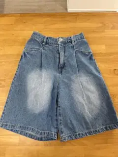 キッズ用　デニムハーフパンツ　150サイズ　男女兼用