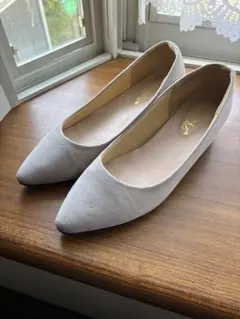 グレー パンプス　スエード