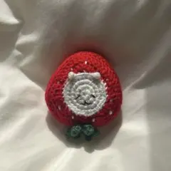 ミラーキーホルダー　ハンドメイド　編み物　毛糸　いちご　クマ