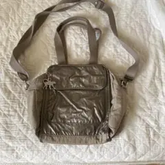 キプリング　ショルダーバッグ