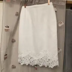 春大活躍❣️ホワイト レース花柄 タイトスカートのサムネイル