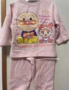 アンパンマン　ドキンちゃん　コキンちゃん　パジャマ　80 綿100 キルト