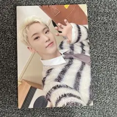 Item thumbnail for item 7bbdaef4-49ea-43a9-8a7a-88314d2e5a3a