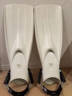 Mares ホワイト フィン