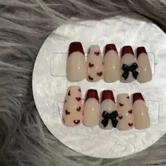 フレンチネイルチップ 赤ハート 黒リボン ワンホン　地雷系　クリスマス　手書き