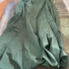 UNIQLO ダークグリーン フレアスカート M