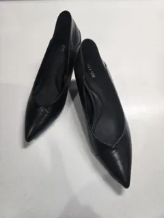 MEI SHE ブラックポインテッドトゥパンプス