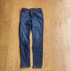 UNIQLO w31 スキニーデニム ダークブルージーンズ