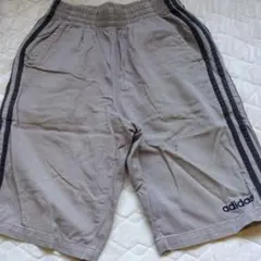 adidas ハーフパンツ ベージュ　150