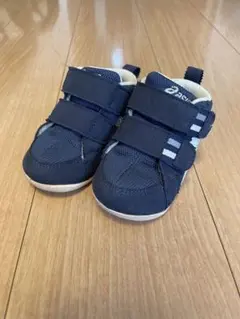 asics スクスク　ベビーシューズ　美品