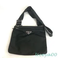 PRADA プラダ ショルダーバッグ バッグ ナイロン 三角ロゴ 斜め掛け 黒のサムネイル
