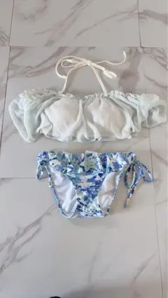 LAETITIA フリルビキニ 水色 Mサイズのサムネイル