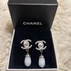 CHANEL クリスタル付きドロップイヤリング