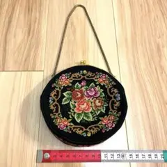 刺繍花柄の円形クラッチバッグ プチポワン アンティーク ヴィンテージ