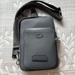 LACOSTE（ラコステ） シャンタコスポーツ ショルダーバッグ （グレー