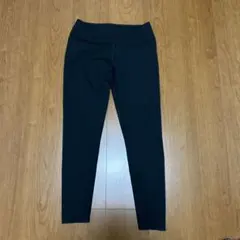 UNIQLO AIRism レギンス Mサイズ ブラック　ヨガパンツのサムネイル