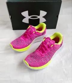 UNDER ARMOUR　FLOW Velociti Windランニングシューズ