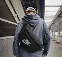 【新品】NIKE ナイキ テック ボディーバック ブラック10L