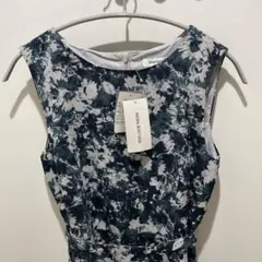 ☆新品☆ NATURAL BEAUTY BASIC ワンピース　S 花柄膝丈上品