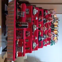 7段飾りの雛人形