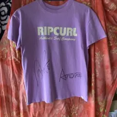 RIP CURL サイン入りパープルTシャツ　キッズサイズ14のサムネイル