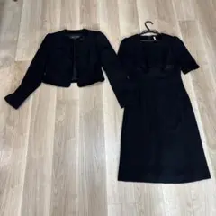 ブラックスーツ ジャケットとワンピースセット