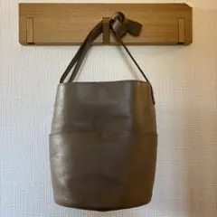 OURHOME こだわりレザーのバケツバッグ モカブラウン カーキ 美品 Emi 