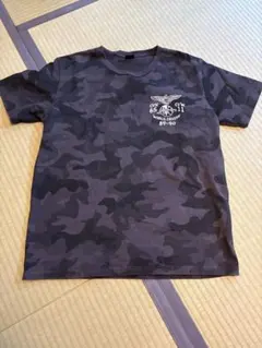 迷彩柄 フロントプリント Tシャツ