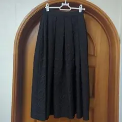 ナチュラルビューティーベーシックエンボススカート