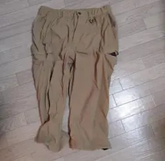 コロンビア　サイズM 7分丈パンツ　カーキ　ハーフパンツ