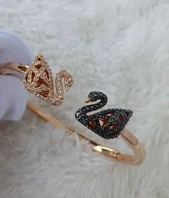 SWAROVSKI スワロフスキーツインスワン バングル