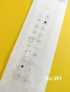 【まとめ割りあり】耳つぼジュエリー✩十字架　ストーン　小ぶり　Y2K