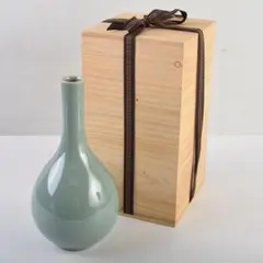 韓国人間文化財 柳海剛 (柳根瀅)作 高麗青磁 花瓶 韓国人間文化財 柳海剛(柳根瀅)「高麗青磁草花文様辰砂象嵌大型梅瓶