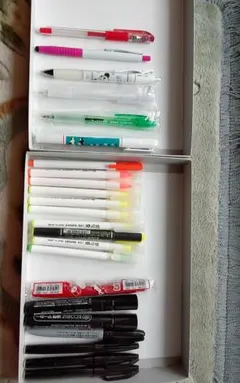 筆記用具　未使用　多色マーカー・蛍光ペン、ボールペン23本セット