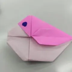 折り紙 ピンクのフグ
